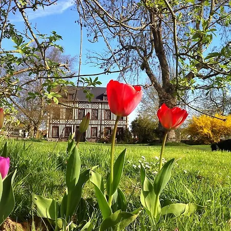 Alojamento de Acomodação e Pequeno-almoço Le Petit Manoir De La Vernelle Fourmetot