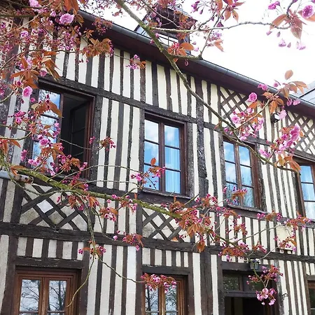 Alojamento de Acomodação e Pequeno-almoço Le Petit Manoir De La Vernelle Fourmetot